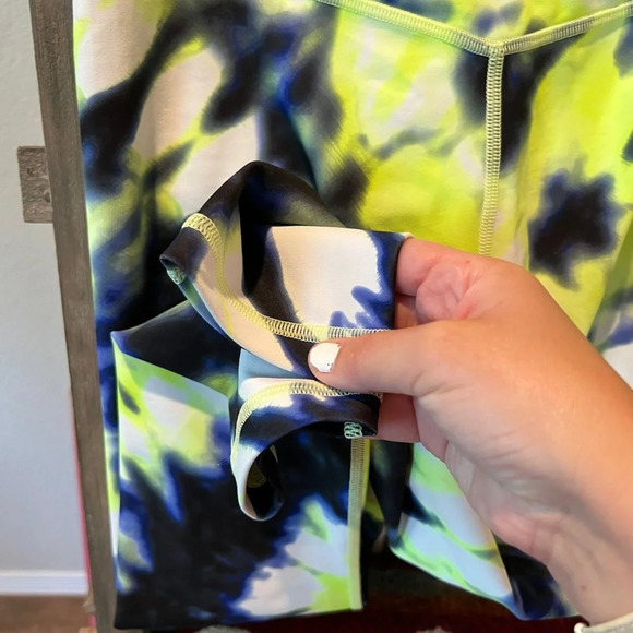 Athleta women’s elation 7/8 tie dye tight size small - Picture 7 of 9